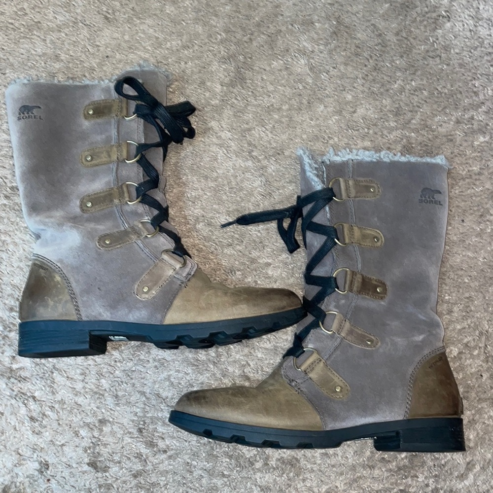 Sorel Emelie leather/suede lace up winter waterproof mid-calf combat boots